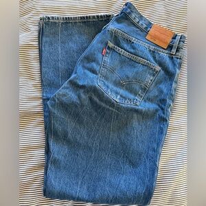 Levi's 501s 90s straight leg button fly women’s jeans.